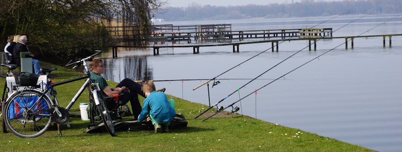 Zwei Angler am Zwischenahner Meer