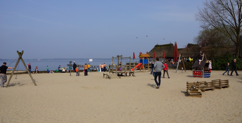 Spielplatz und Schimmstrand am Zwischenahner Meer