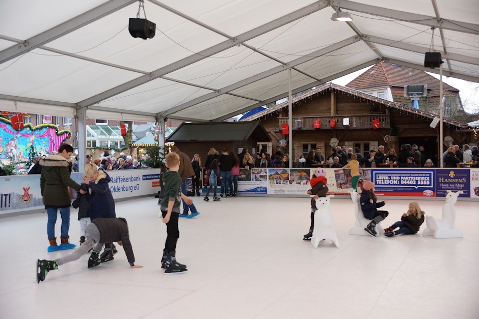 Eislaufbahn Bad Zwischenahner Weihnachtsmarkt